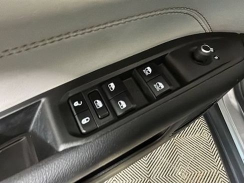 Used 2024 Jeep Compass Limited AWD/4WD image 10