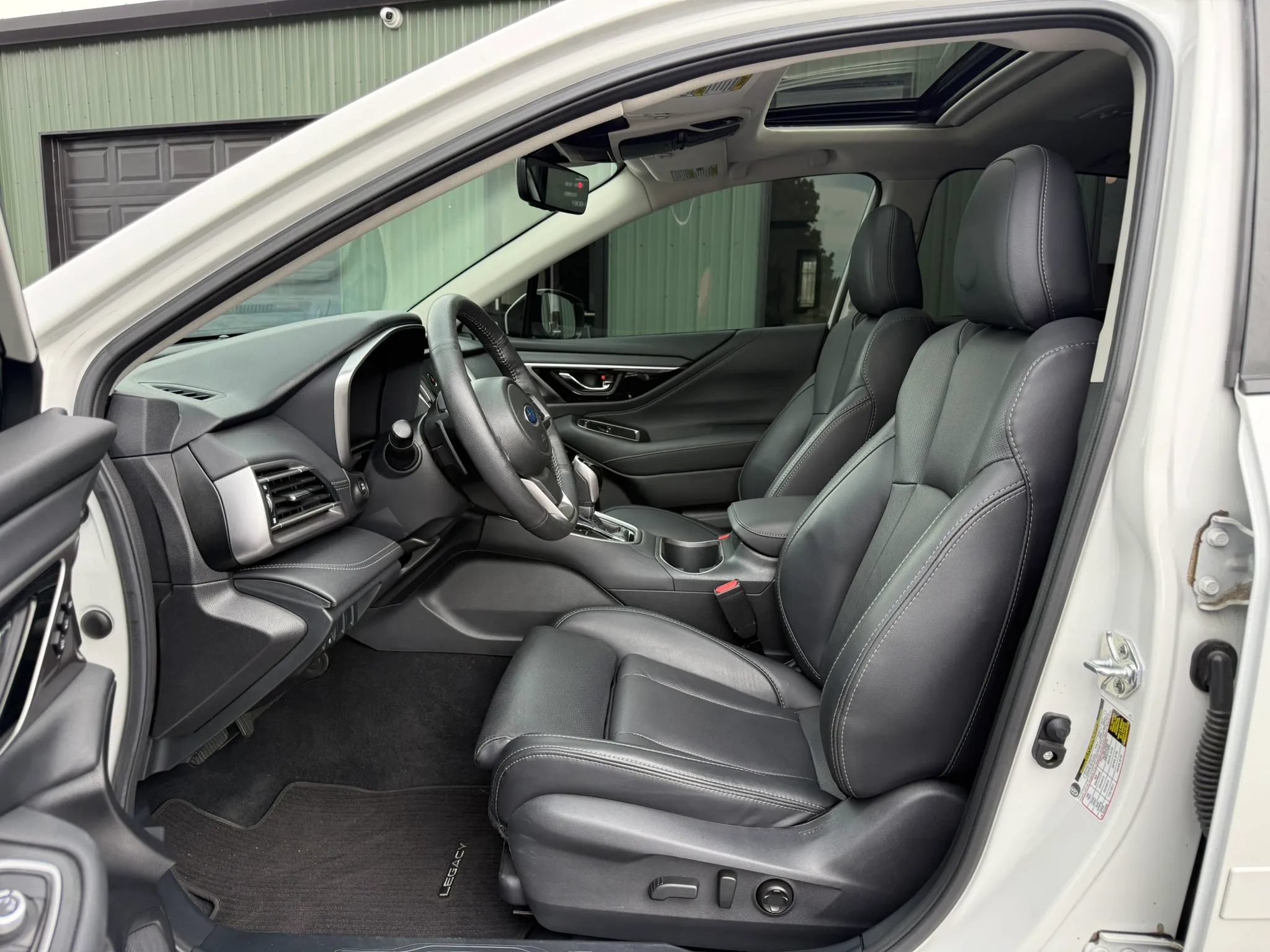 Used 2025 Subaru Legacy Limited AWD/4WD image 2