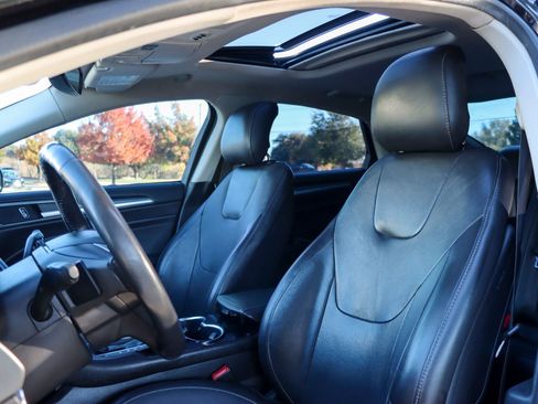 Used 2015 Ford Fusion SE image 15