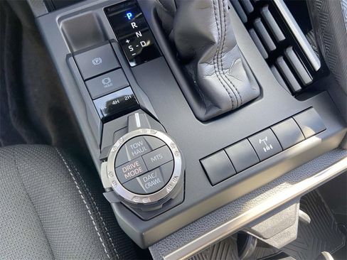 Used 2025 Toyota 4Runner TRD Off-Road image 23