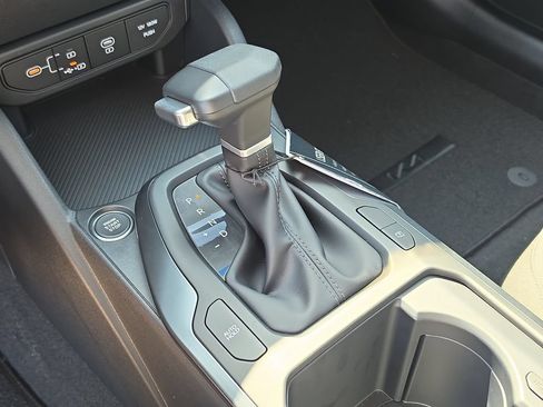 New 2026 Kia K4 FWD image 24