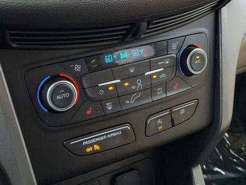 Certified 2019 Ford Escape SE image 21