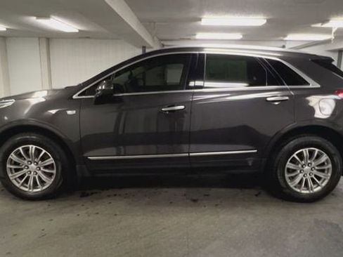 Used 2018 Cadillac XT5 Luxury w/ Driver Awareness Package image 5