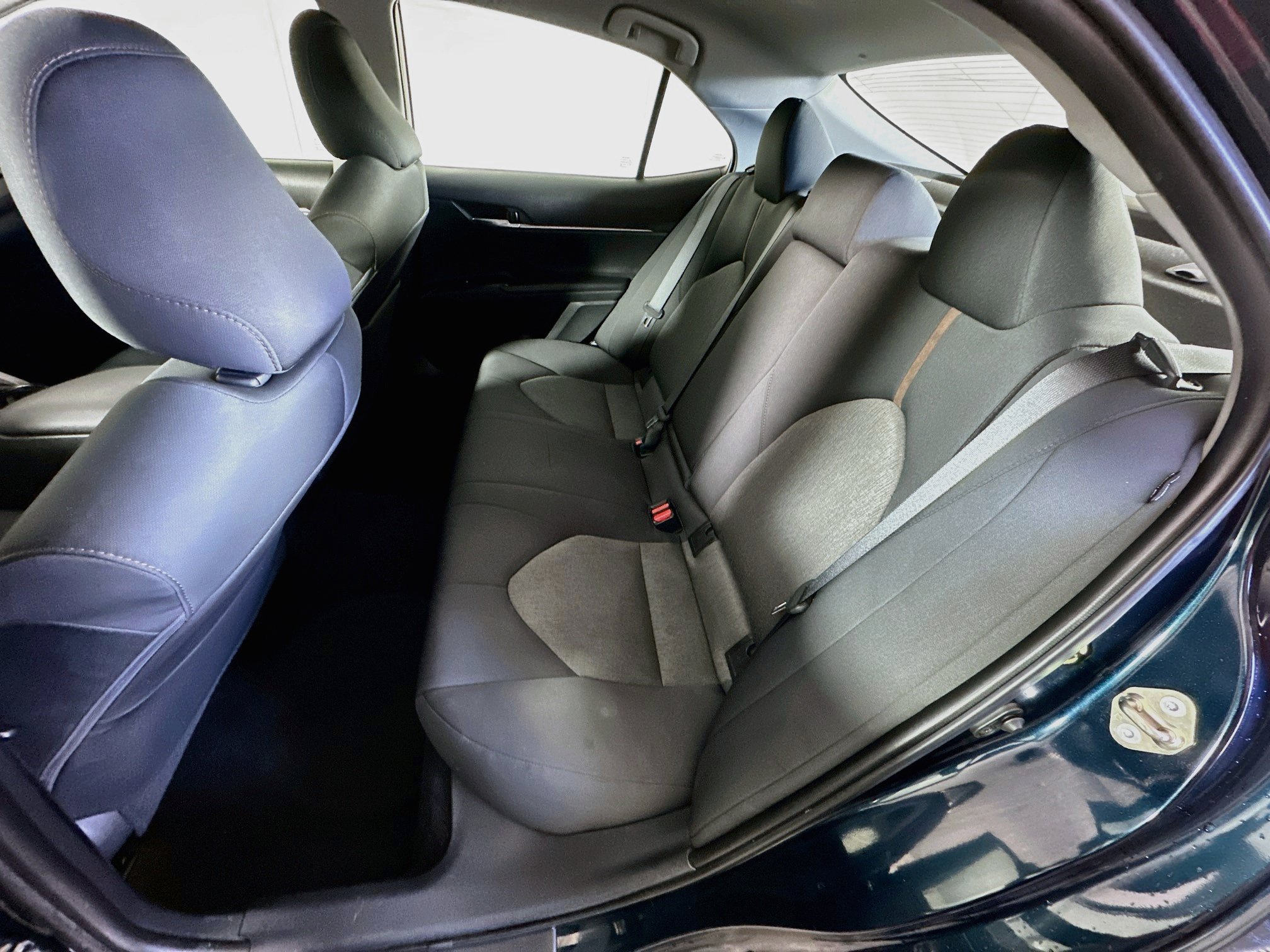 Used 2019 Toyota Camry LE FWD image 26