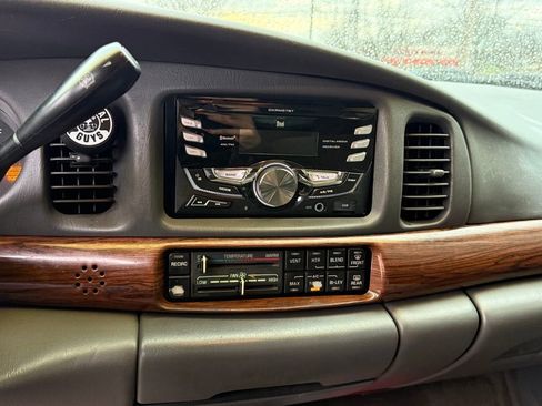 Used 2005 Buick Le Sabre Custom image 19