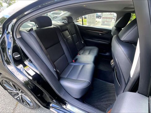 Used 2016 Lexus ES 350 w/ Navigation System Package FWD image 21