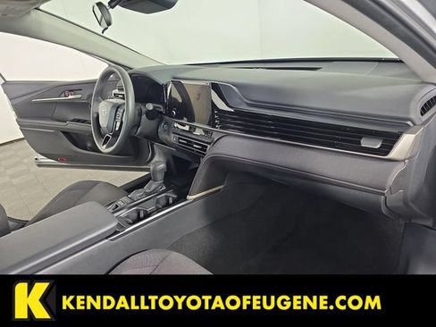 Used 2025 Toyota Camry LE FWD image 25
