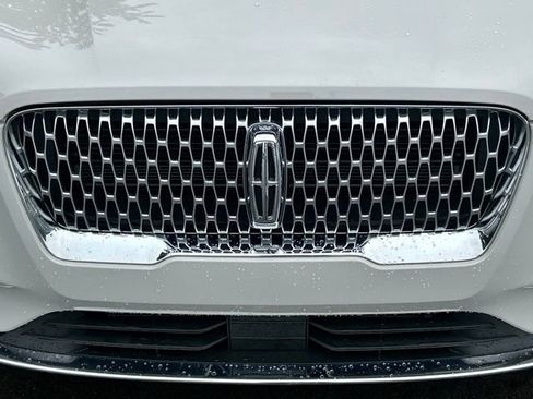Used 2022 Lincoln Corsair AWD w/ Equipment Group 101A image 12