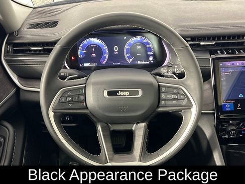 Used 2023 Jeep Grand Cherokee L Limited w/ Black Appearance Package image 7