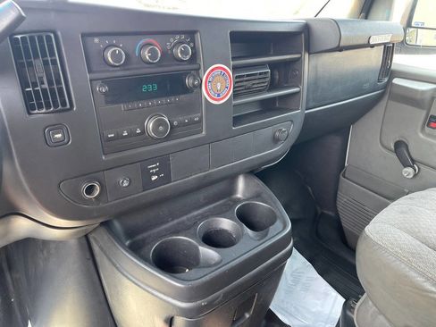 Used 2012 Chevrolet Express 3500 image 18