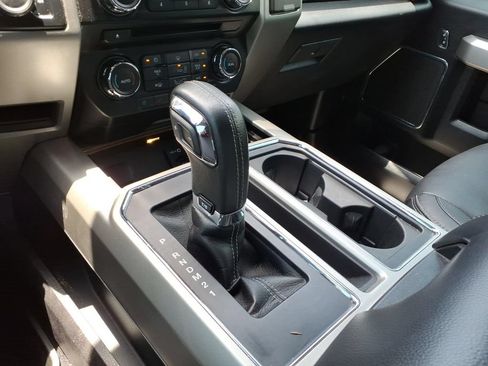Used 2015 Ford F150 Lariat AWD/4WD image 22