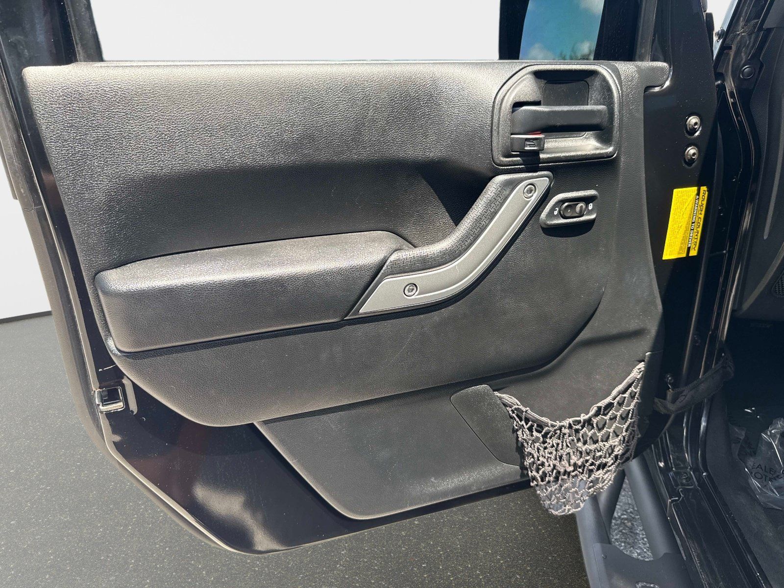 Used 2017 Jeep Wrangler Unlimited Sahara AWD/4WD image 16