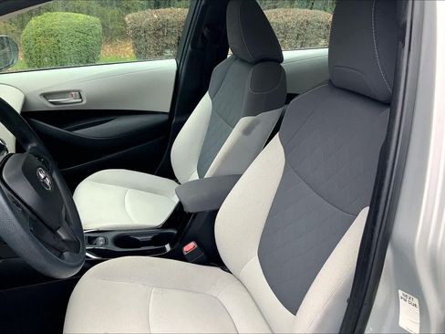 Certified 2021 Toyota Corolla LE FWD image 11