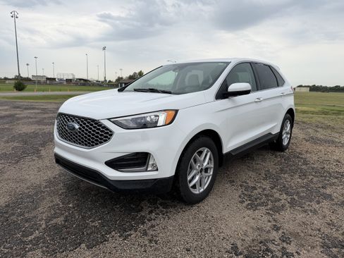 Used 2024 Ford Edge SEL w/ Convenience Package AWD/4WD image 13