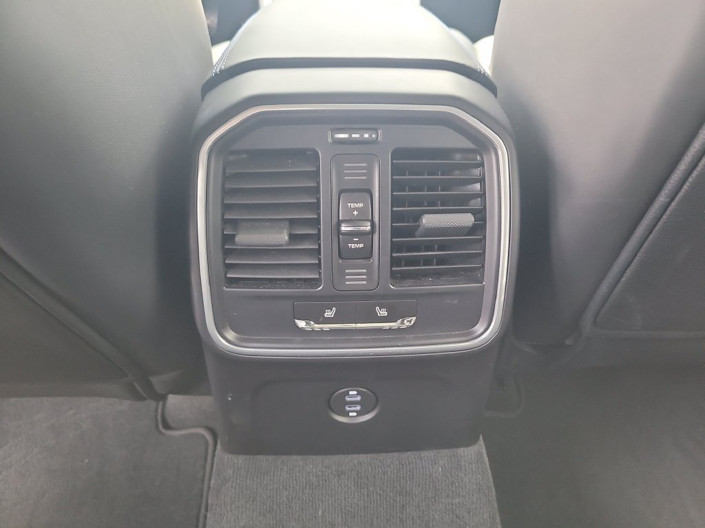 Used 2022 Porsche Macan S AWD/4WD image 13