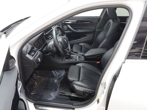 Used 2017 BMW X1 xDrive28i image 6