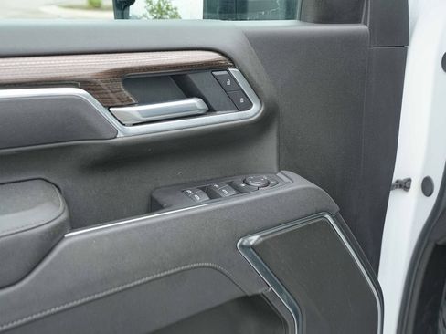 Used 2025 Chevrolet Silverado 2500 LT w/ Convenience Package AWD/4WD image 26