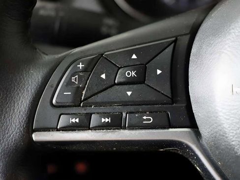 Used 2020 Nissan Rogue SV w/ Premium Package FWD image 38