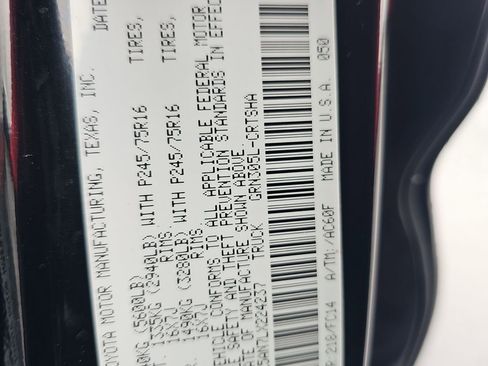 Used 2020 Toyota Tacoma SR5 image 32