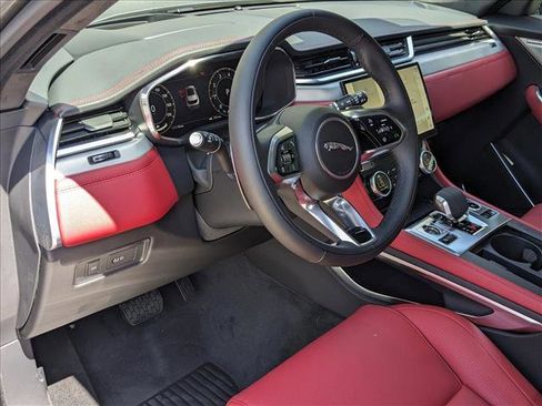 New 2025 Jaguar F-PACE R-Dynamic S image 5