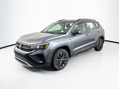 Used 2022 Volkswagen Taos S FWD image 3