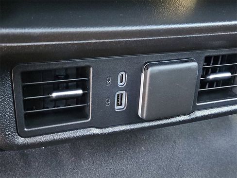 Certified 2023 Chevrolet Silverado 1500 LT image 21