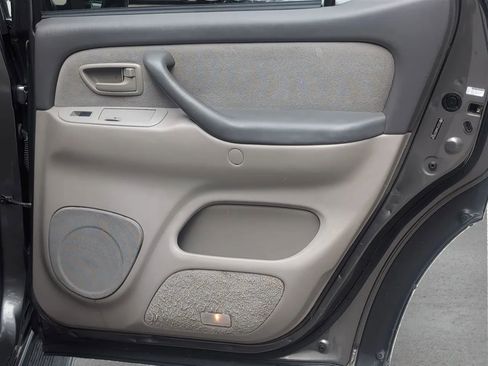 Used 2006 Toyota Sequoia SR5 image 37