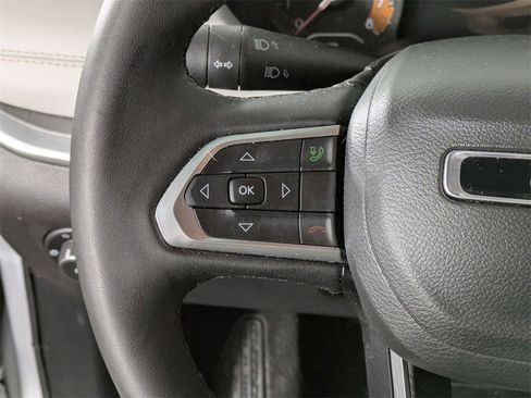 Certified 2025 Jeep Compass Limited image 18