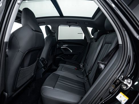 New 2025 Audi Q5 2.0T Premium Plus image 18