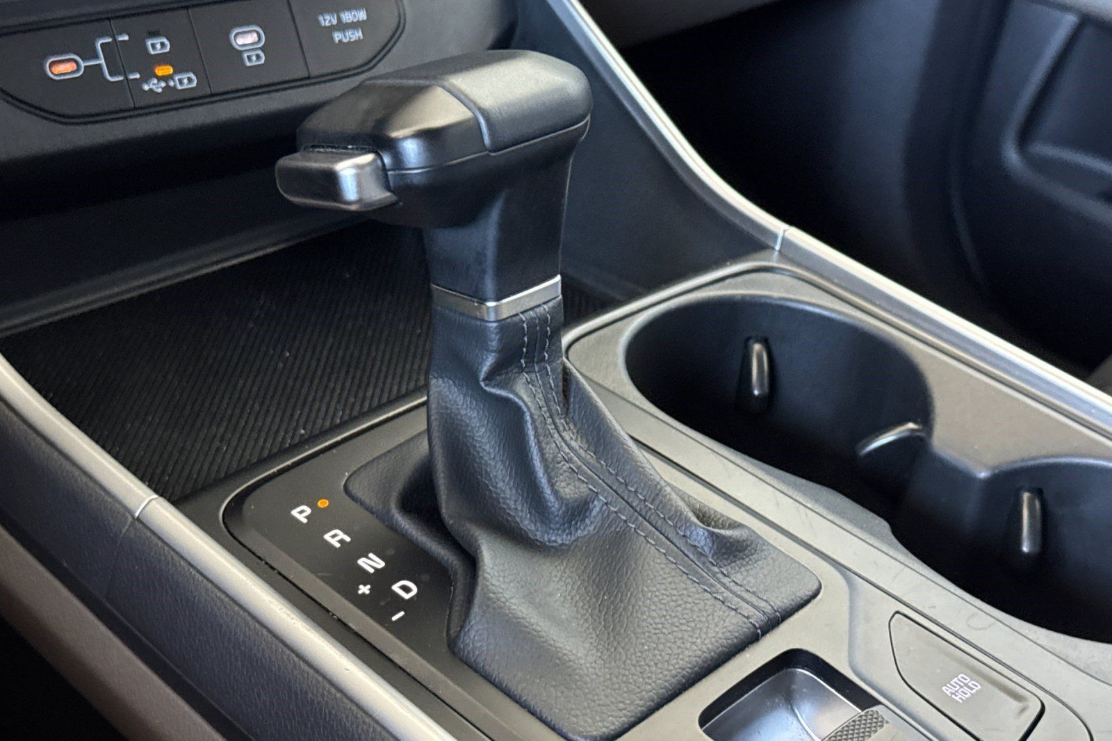Used 2026 Kia Carnival FWD image 18