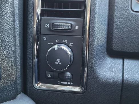 Used 2018 RAM 3500 Laramie w/ Max Tow Package image 14