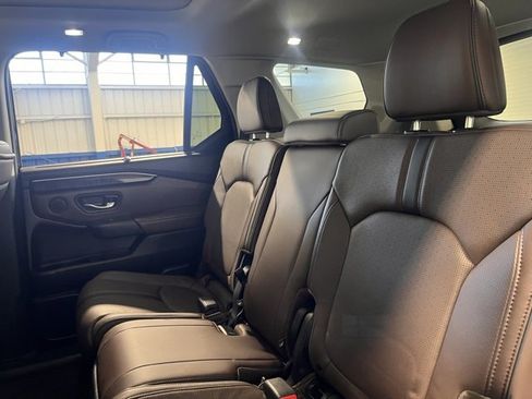 Used 2023 Honda Pilot Elite image 17