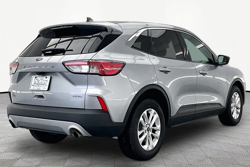 Certified 2022 Ford Escape SE w/ Convenience Package AWD/4WD image 2