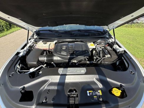 Used 2024 Jeep Wagoneer L Series III w/ Flexible Seating Group image 28