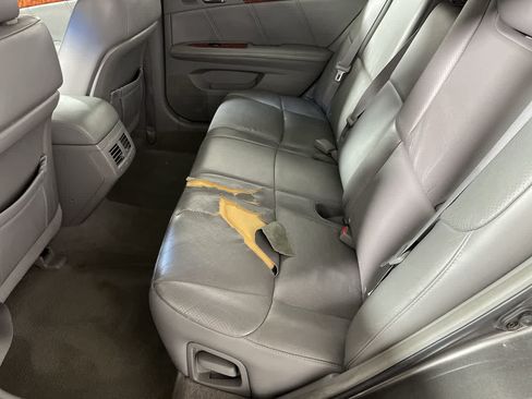 Used 2006 Toyota Avalon Limited FWD image 26