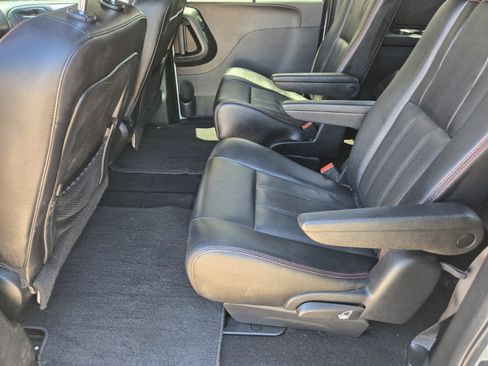 Used 2019 Dodge Grand Caravan GT FWD image 7