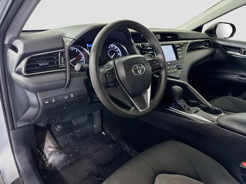 Used 2020 Toyota Camry LE FWD image 22