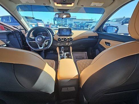 Used 2025 Nissan Sentra SV w/ SV Premium Package image 13