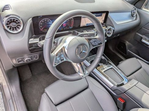 Used 2026 Mercedes-Benz GLA 250 image 3