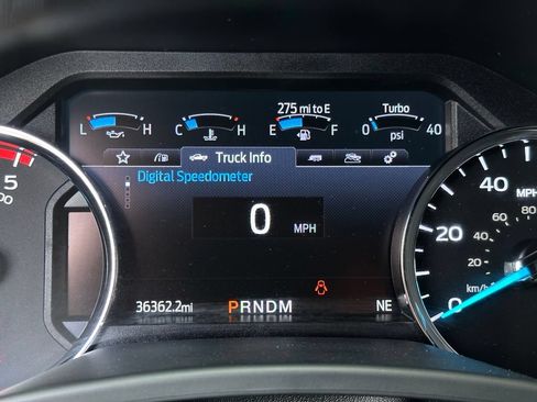 Used 2022 Ford F450 Lariat w/ Lariat Value Package AWD/4WD image 23