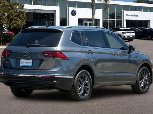Used 2022 Volkswagen Tiguan SE FWD image 4