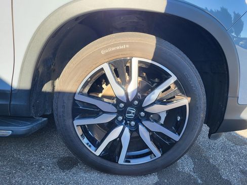 Used 2022 Honda Pilot Touring image 6