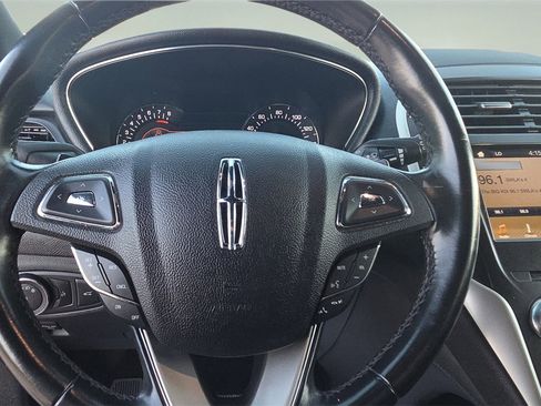 Used 2019 Lincoln MKC Select w/ Select Plus Package image 11