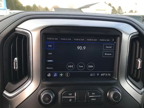 Used 2022 Chevrolet Silverado 3500 LT w/ Convenience Package image 22