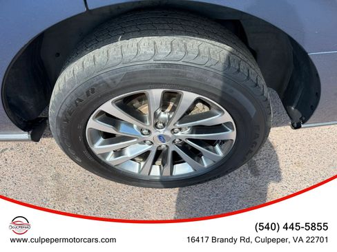 Used 2018 Ford Expedition Limited w/ Equipment Group 301A AWD/4WD image 32