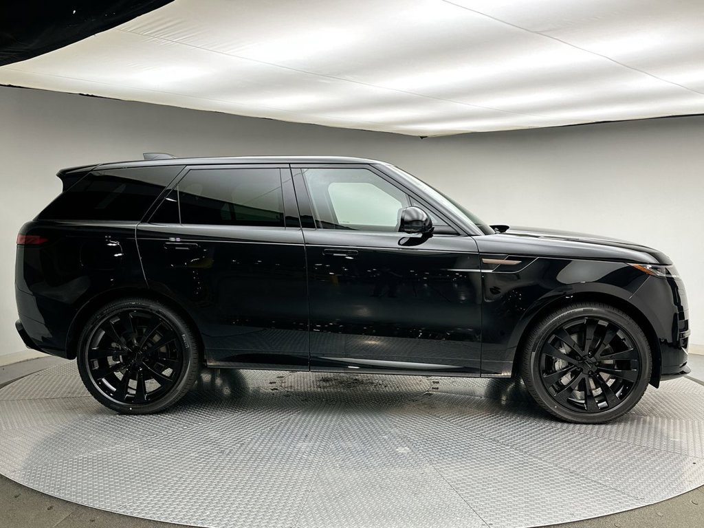 New 2027 Land Rover Range Rover Sport Dynamic SE AWD/4WD image 4