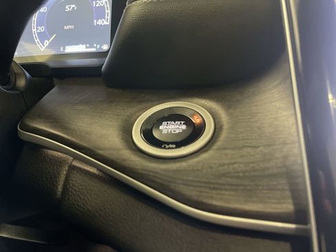 Used 2024 Jeep Grand Cherokee Limited w/ Luxury Tech Group II image 10