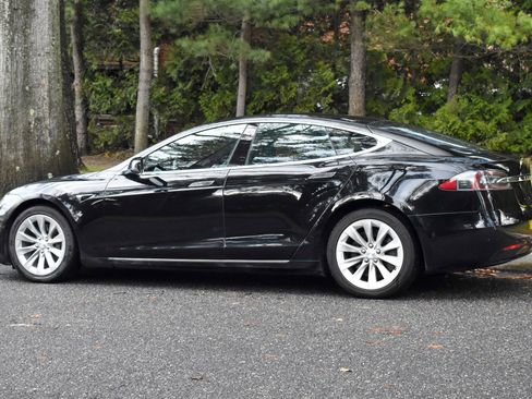 Used 2018 Tesla Model S 75D image 5