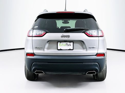 Used 2019 Jeep Cherokee Latitude Plus w/ Comfort/Convenience Group image 7