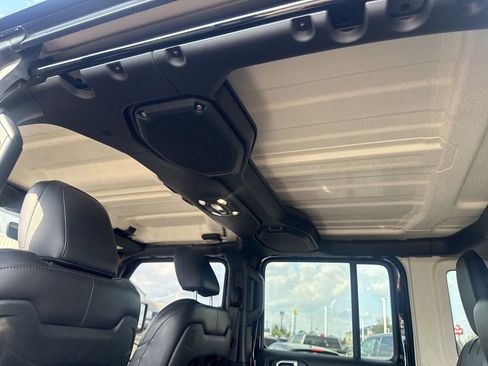 Used 2021 Jeep Wrangler Unlimited Rubicon w/ Uconnect 4C Nav & Sound Group image 59